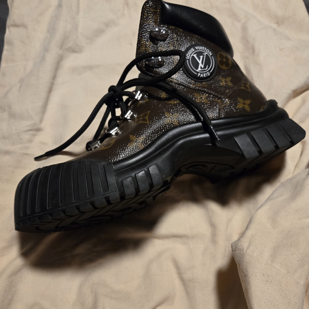 Louis Vuitton Ruby Ranger - Monogram - Picture 6 of 14